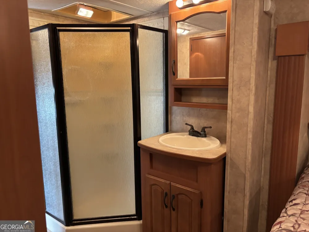 30 Valley CT Cleveland, GA 30528