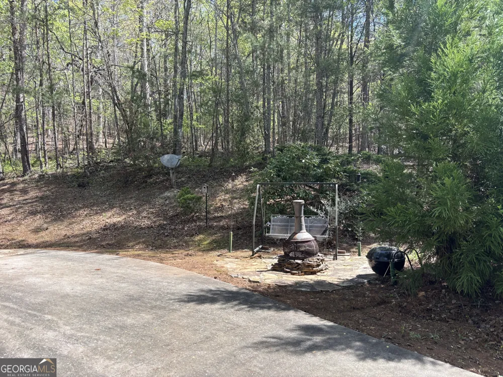 30 Valley CT Cleveland, GA 30528