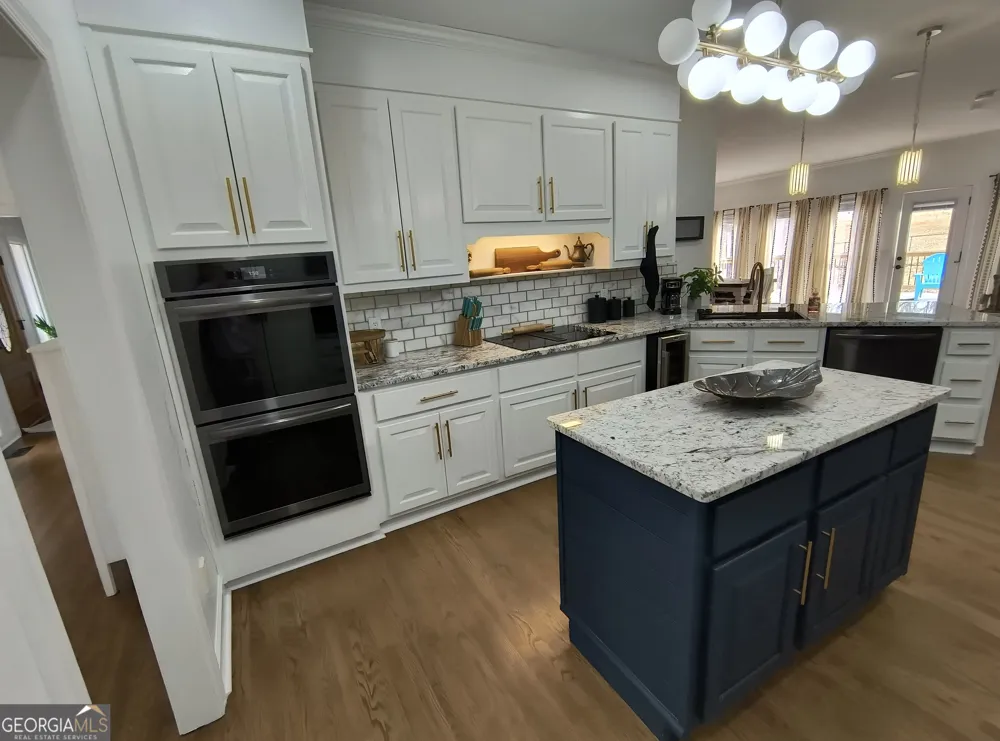 252 Moore ST Whitesburg, GA 30185