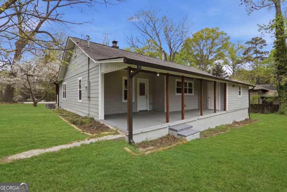 6538 N Sweetwater RD Lithia Springs, GA 30122