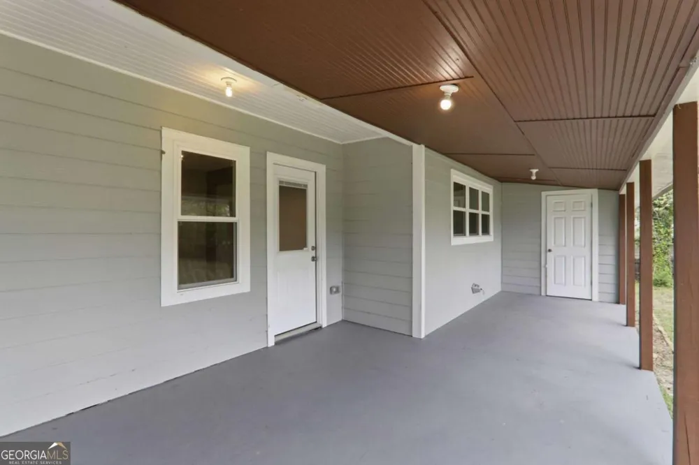 6538 N Sweetwater RD Lithia Springs, GA 30122