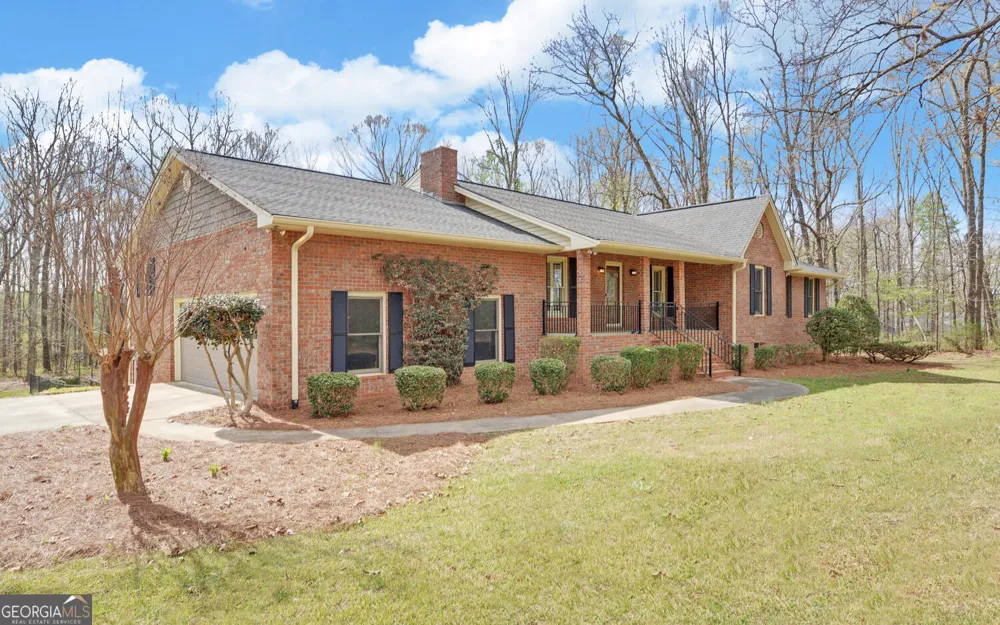 197 Woodland WAY Dewy Rose, GA 30634