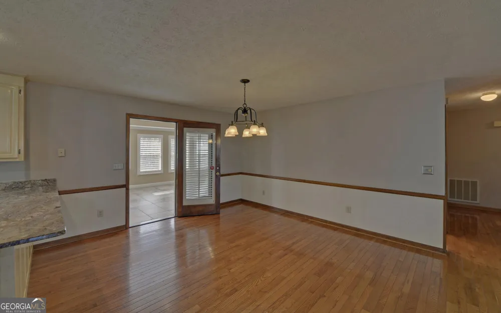 197 Woodland WAY Dewy Rose, GA 30634