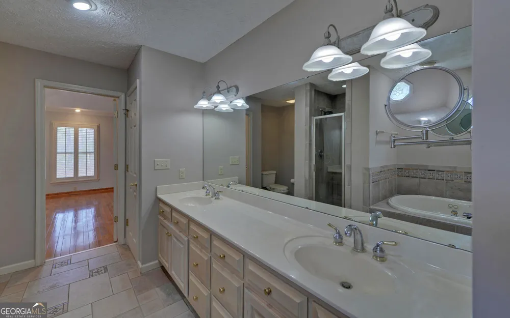 197 Woodland WAY Dewy Rose, GA 30634