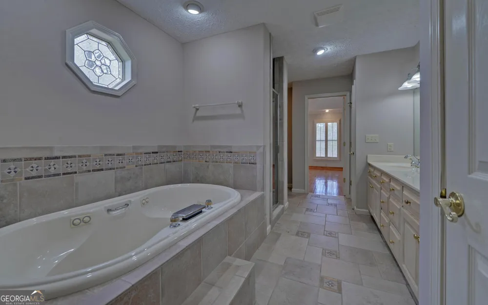 197 Woodland WAY Dewy Rose, GA 30634