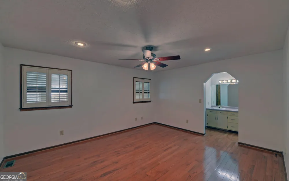 197 Woodland WAY Dewy Rose, GA 30634