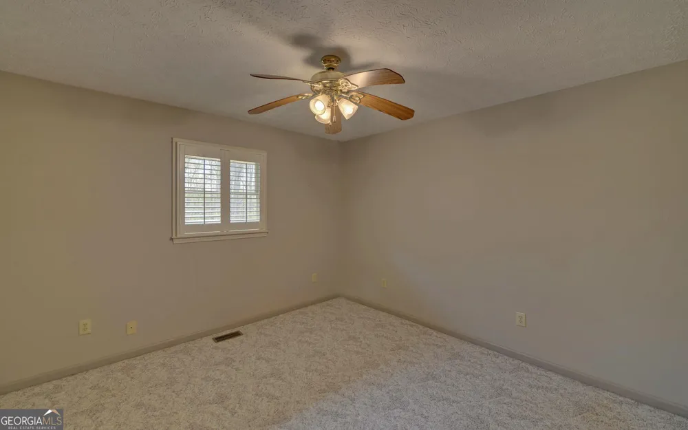 197 Woodland WAY Dewy Rose, GA 30634