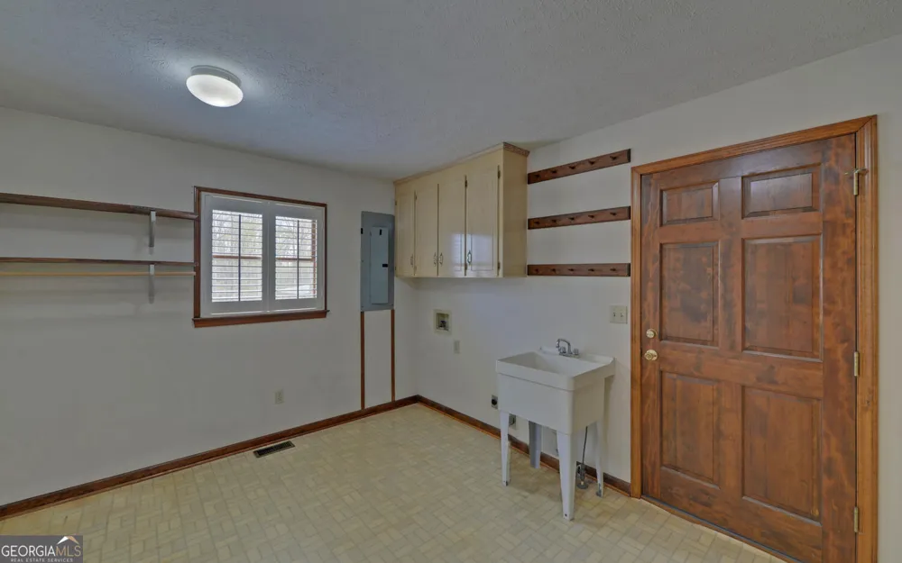 197 Woodland WAY Dewy Rose, GA 30634