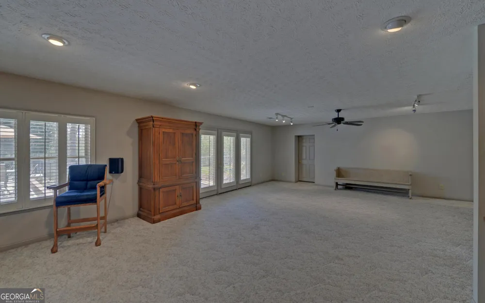 197 Woodland WAY Dewy Rose, GA 30634