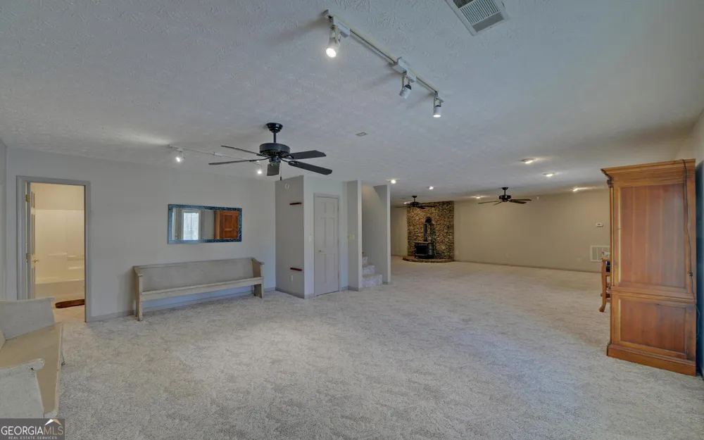 197 Woodland WAY Dewy Rose, GA 30634