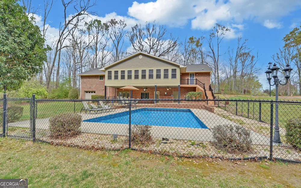 197 Woodland WAY Dewy Rose, GA 30634