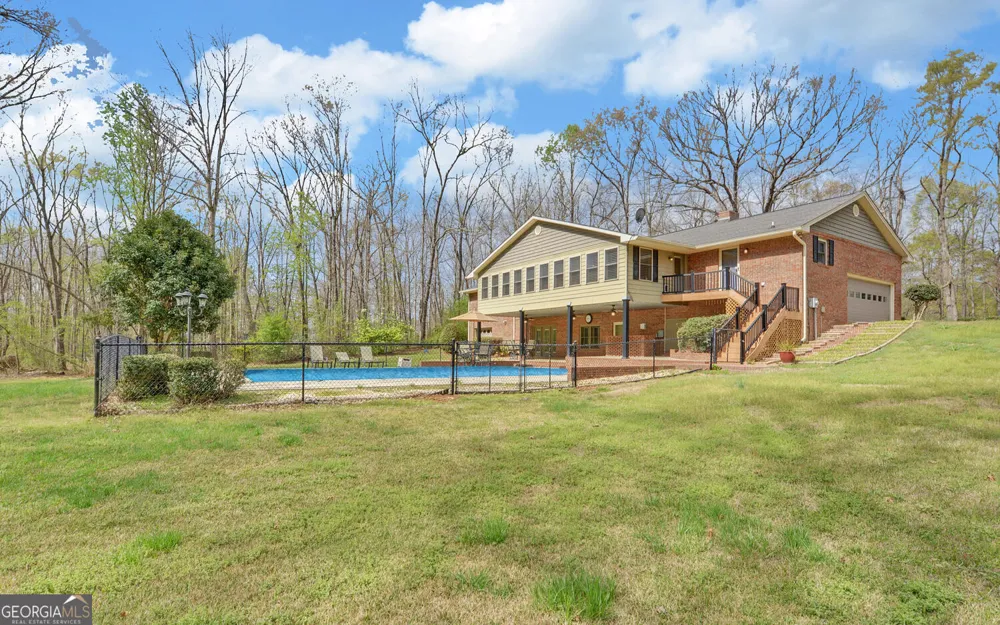 197 Woodland WAY Dewy Rose, GA 30634
