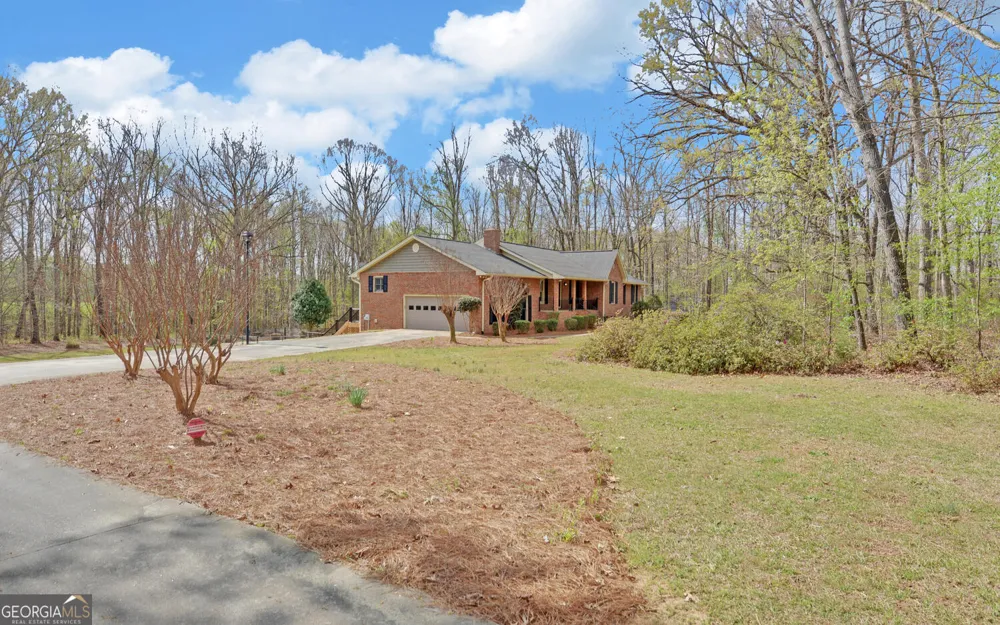 197 Woodland WAY Dewy Rose, GA 30634