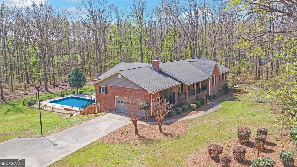 197 Woodland WAY Dewy Rose, GA 30634