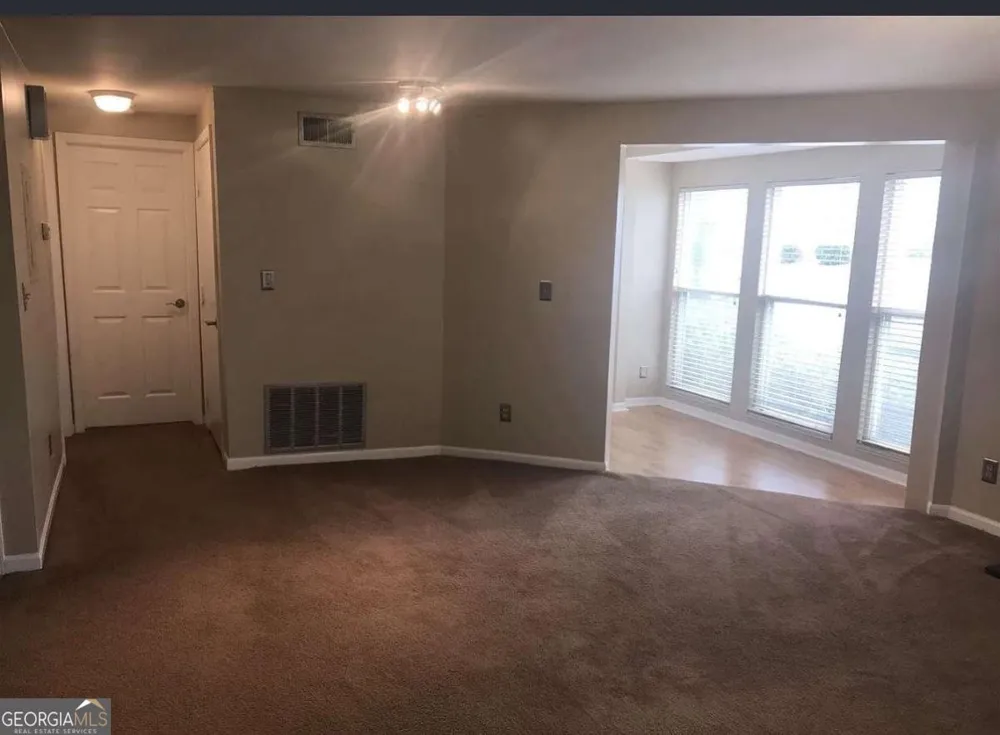 4241 Parkview CT Stone Mountain, GA 30083