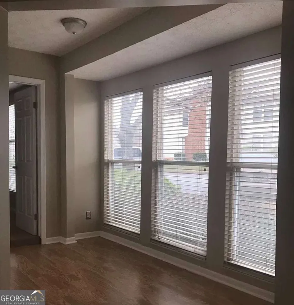 4241 Parkview CT Stone Mountain, GA 30083