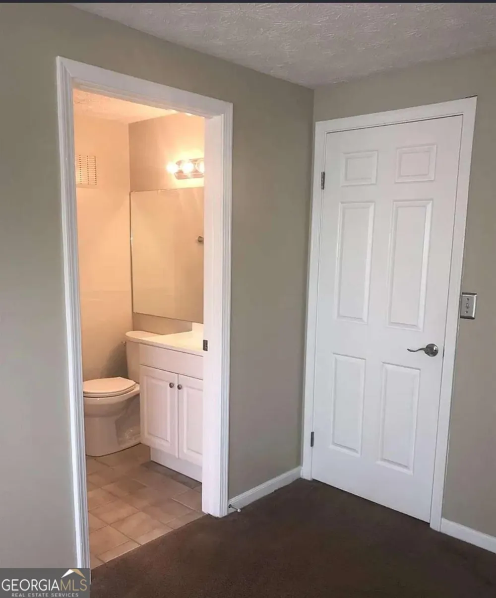 4241 Parkview CT Stone Mountain, GA 30083