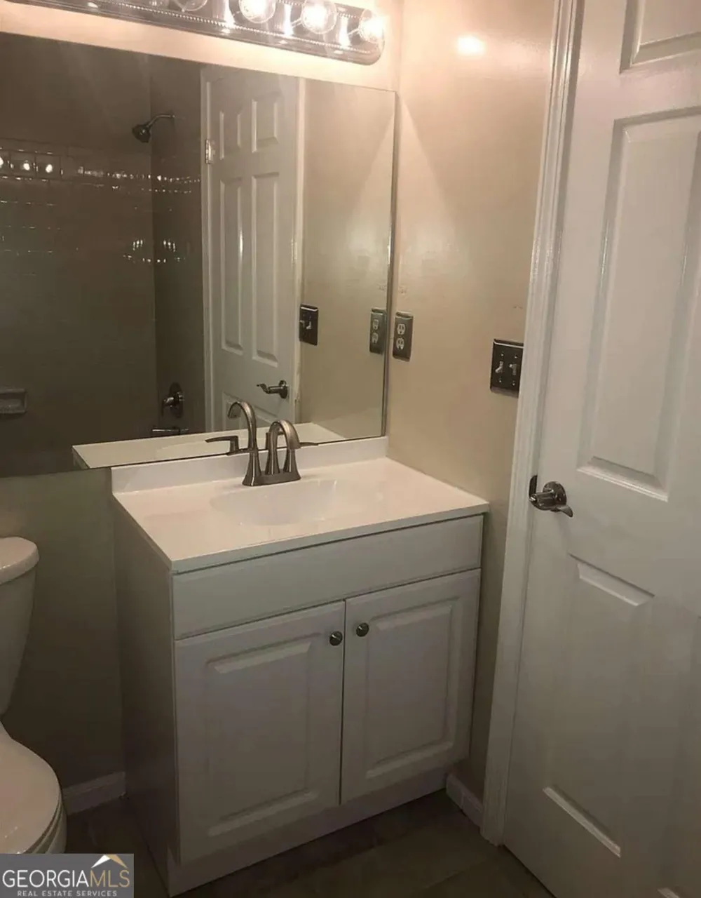 4241 Parkview CT Stone Mountain, GA 30083