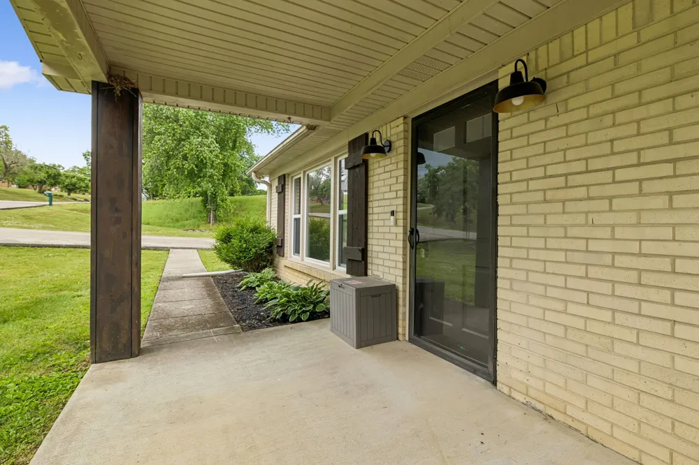 514 College Ave E Carthage, TN 37030