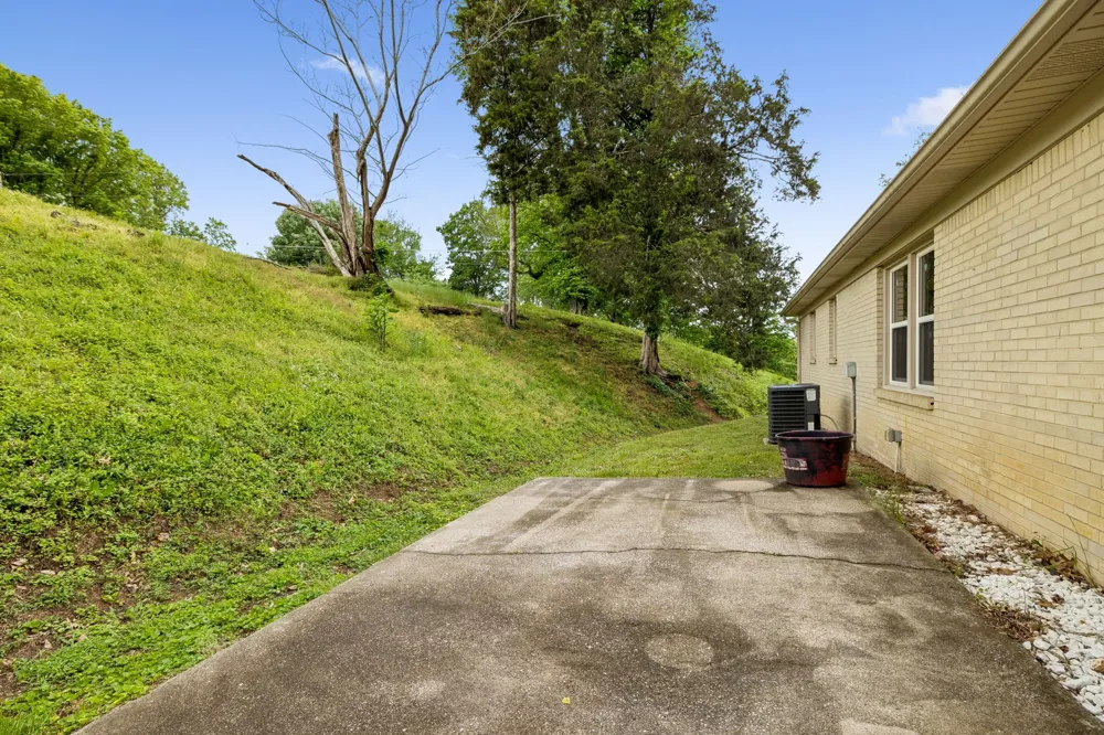 514 College Ave E Carthage, TN 37030
