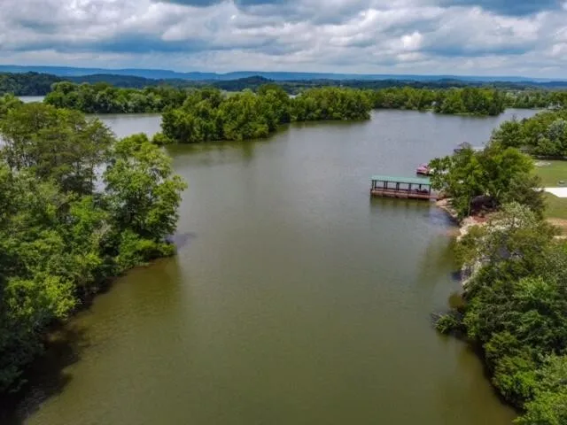 894 Riverbend Drive Dayton, TN 37321