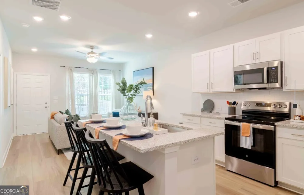 1151 Hunter TRL Acworth, GA 30102