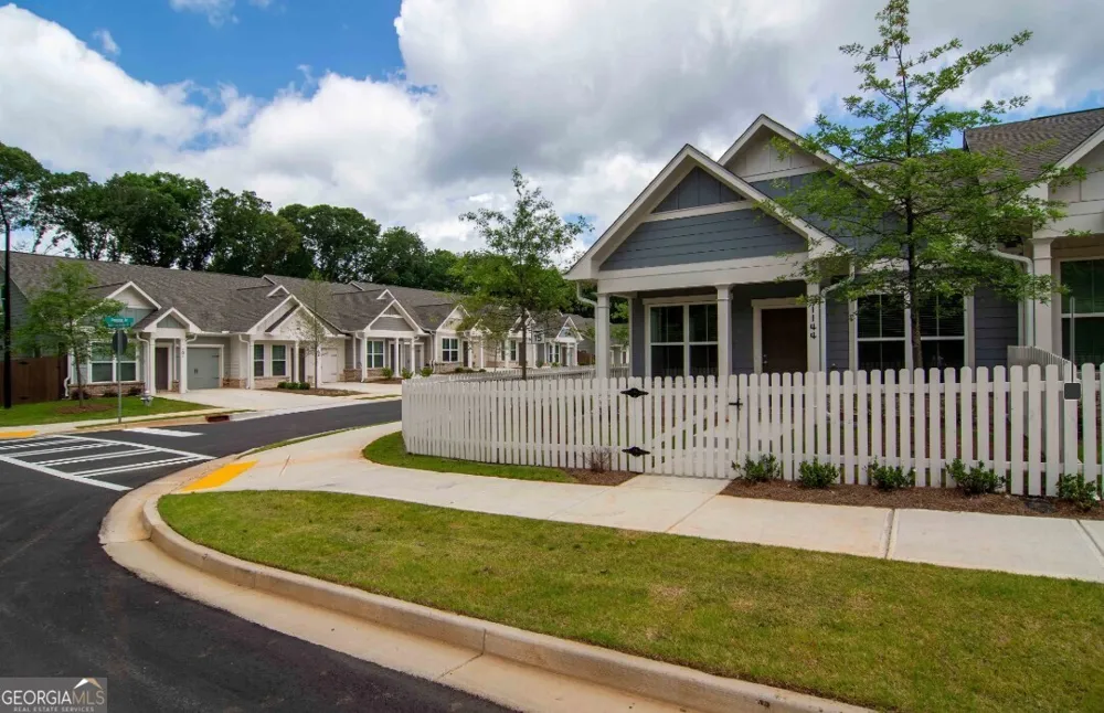 1151 Hunter TRL Acworth, GA 30102