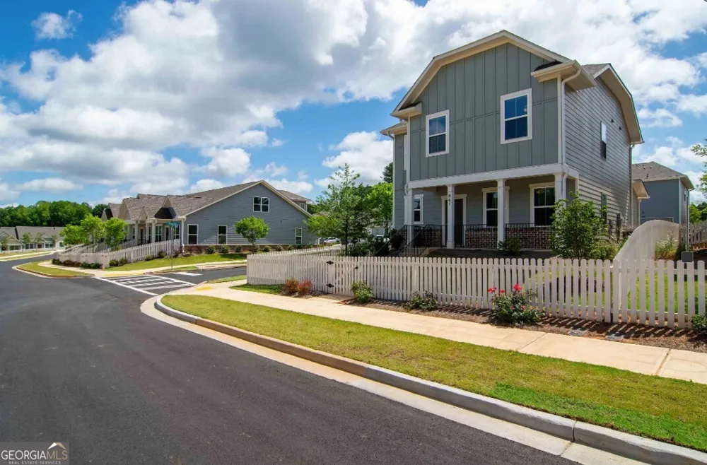 1151 Hunter TRL Acworth, GA 30102
