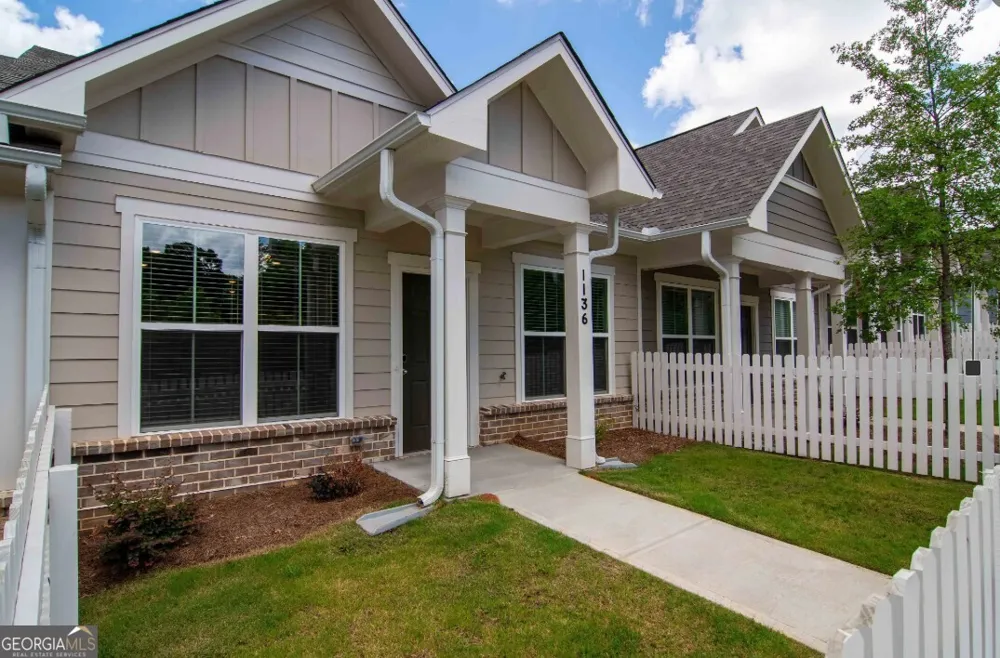 1151 Hunter TRL Acworth, GA 30102