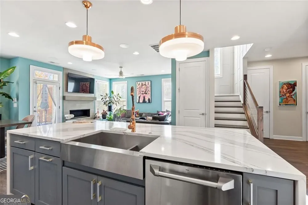 1002 Towneship WAY Roswell, GA 30075