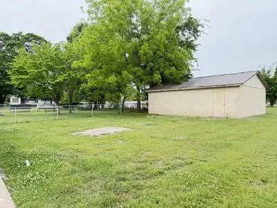 102 Hodges St Cowan, TN 37318