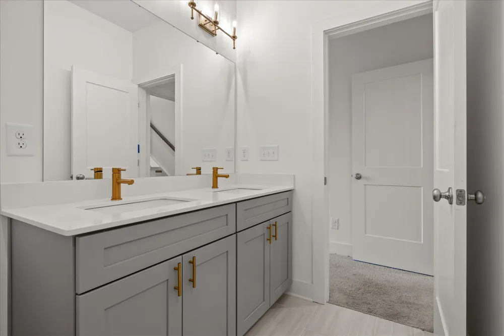 724 Belletrace Circle #137 Chattanooga, TN 37405