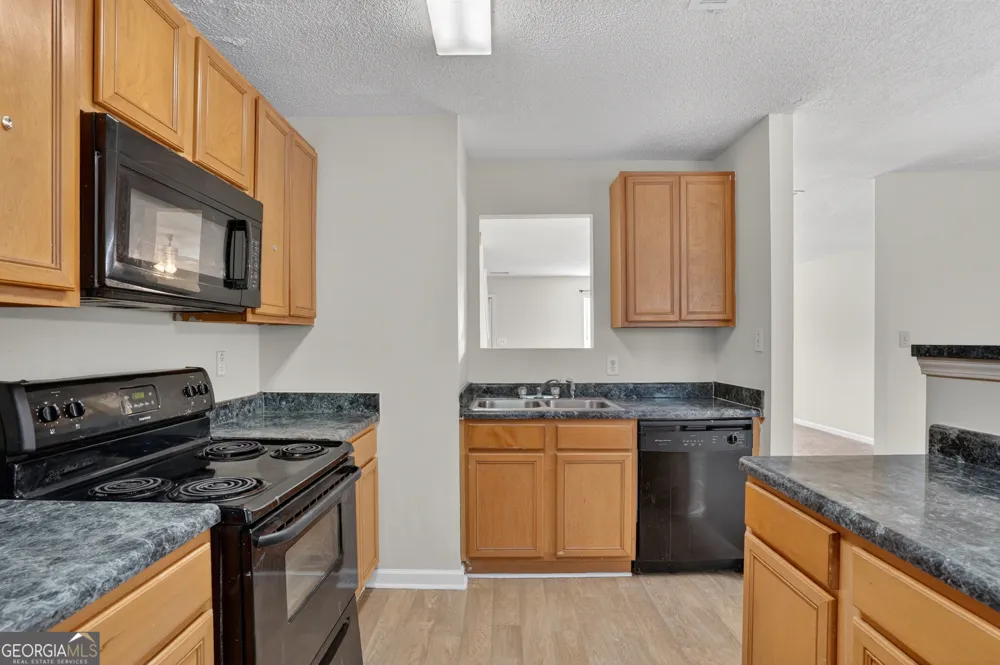 8100 Oakley CIR Union City, GA 30291