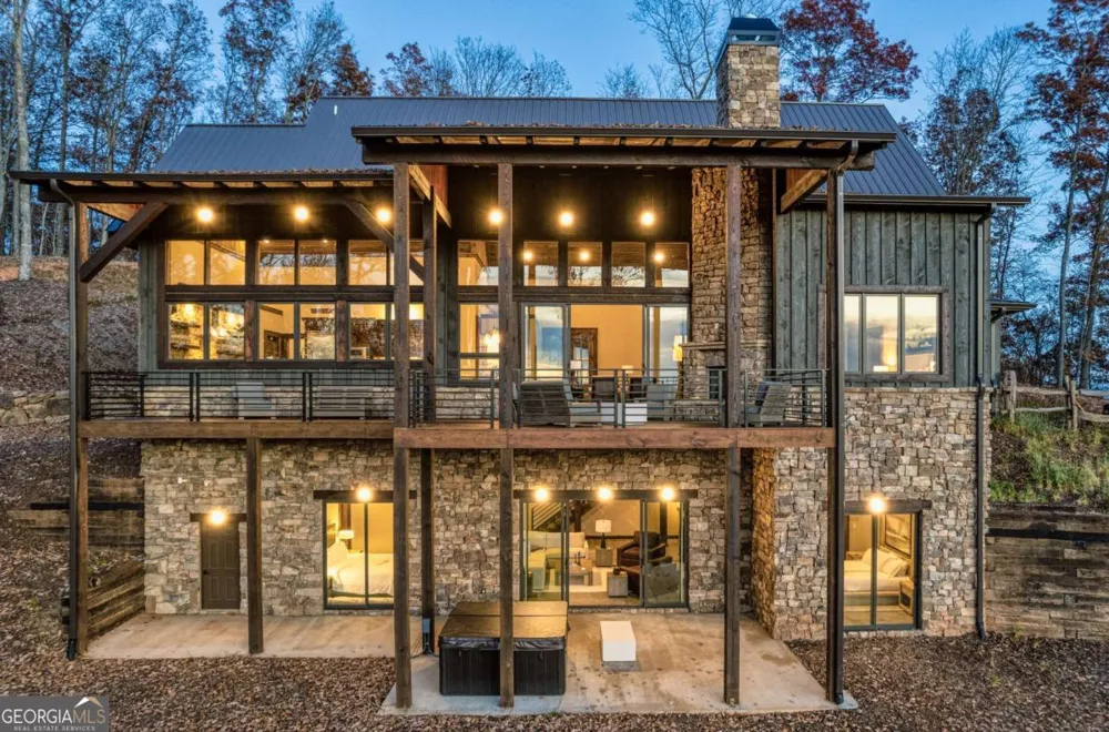 18 Wawayanda DR Mineral Bluff, GA 30559