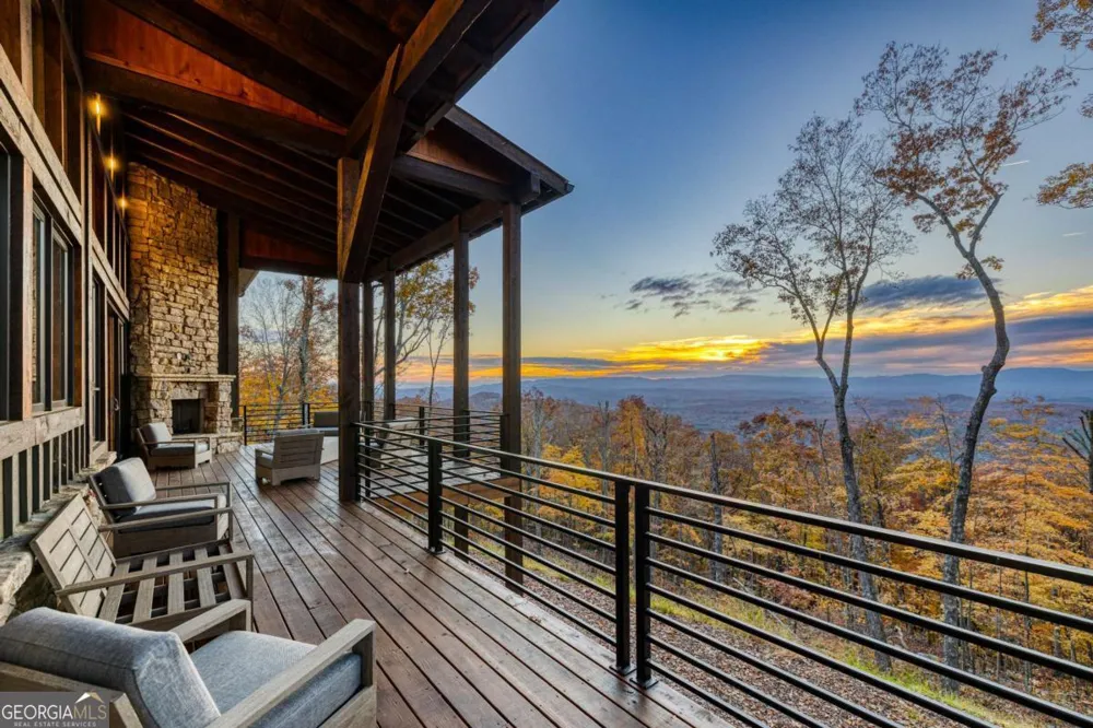 18 Wawayanda DR Mineral Bluff, GA 30559