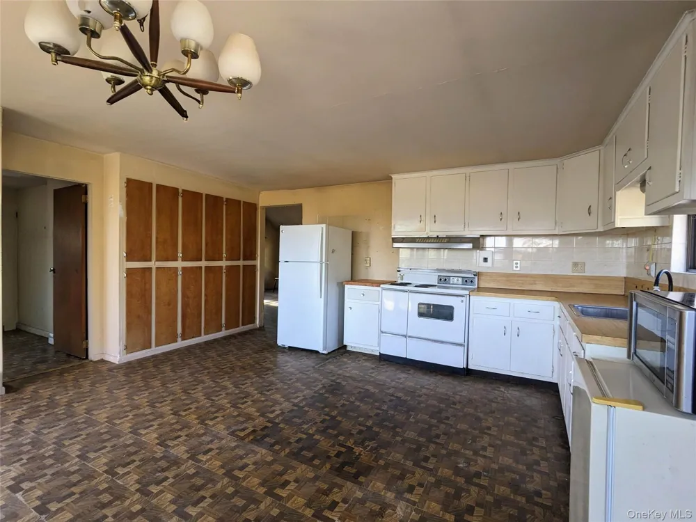 33 E Tusten Place Smallwood, NY 12778