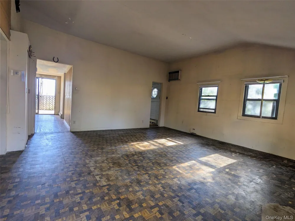 33 E Tusten Place Smallwood, NY 12778