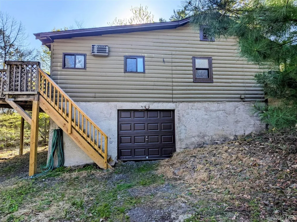 33 E Tusten Place Smallwood, NY 12778