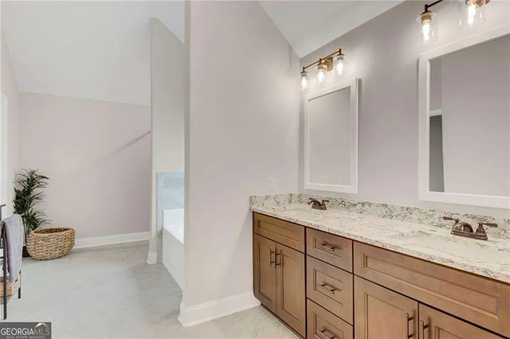 706 Lindsey Brooke TRCE Bonaire, GA 31005