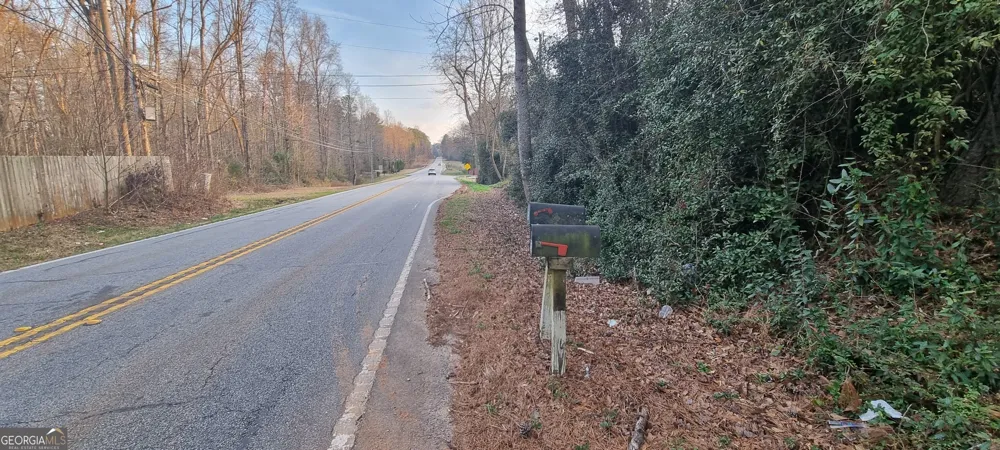 1054 Roscoe RD Newnan, GA 30263