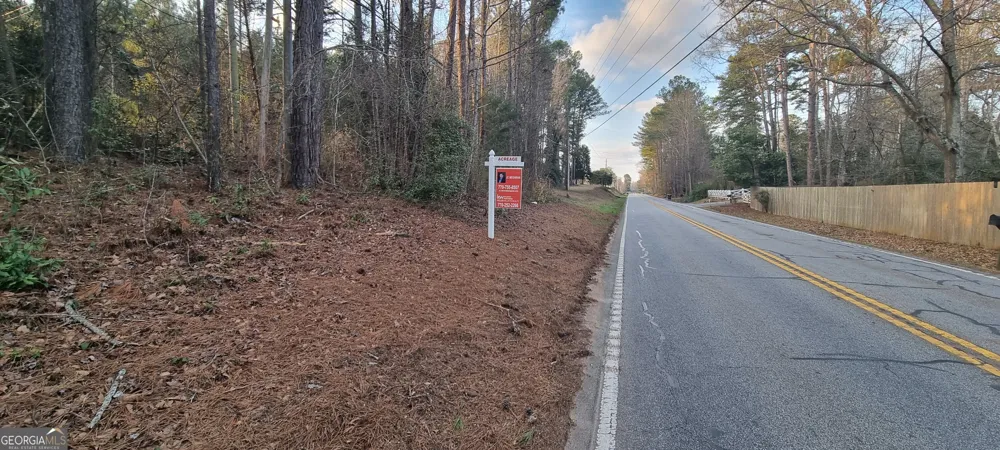 1054 Roscoe RD Newnan, GA 30263