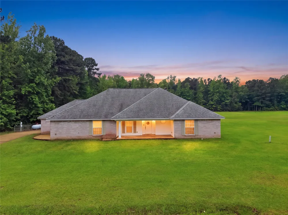 561 Wells Road Haughton, LA 71037