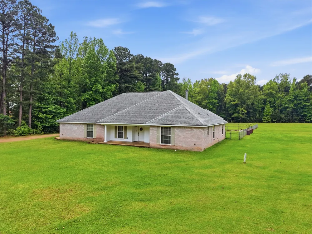 561 Wells Road Haughton, LA 71037