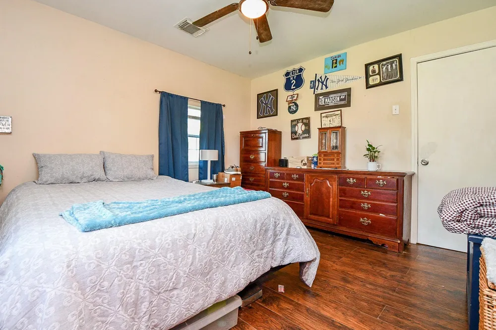 2206 Hartwick Road Houston, TX 77093