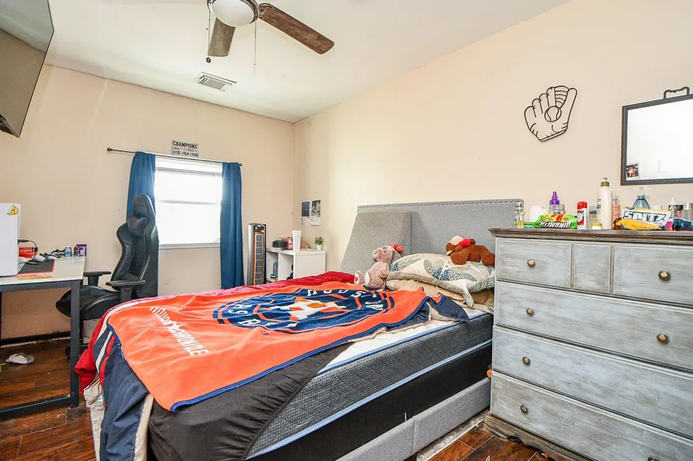 2206 Hartwick Road Houston, TX 77093