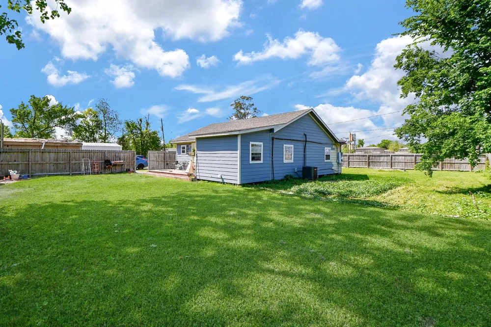 2206 Hartwick Road Houston, TX 77093