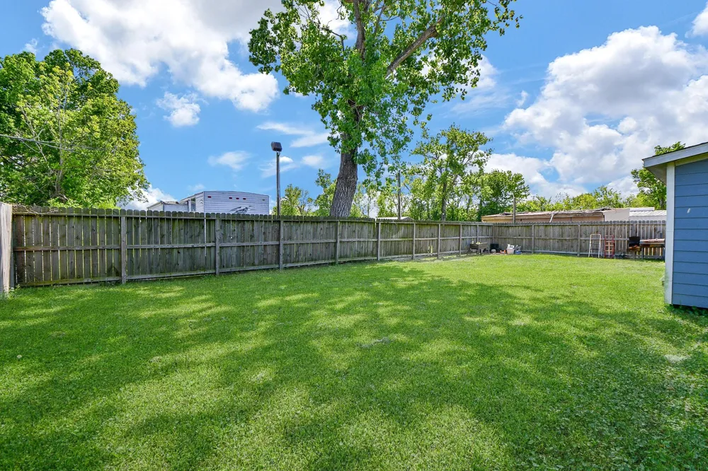 2206 Hartwick Road Houston, TX 77093