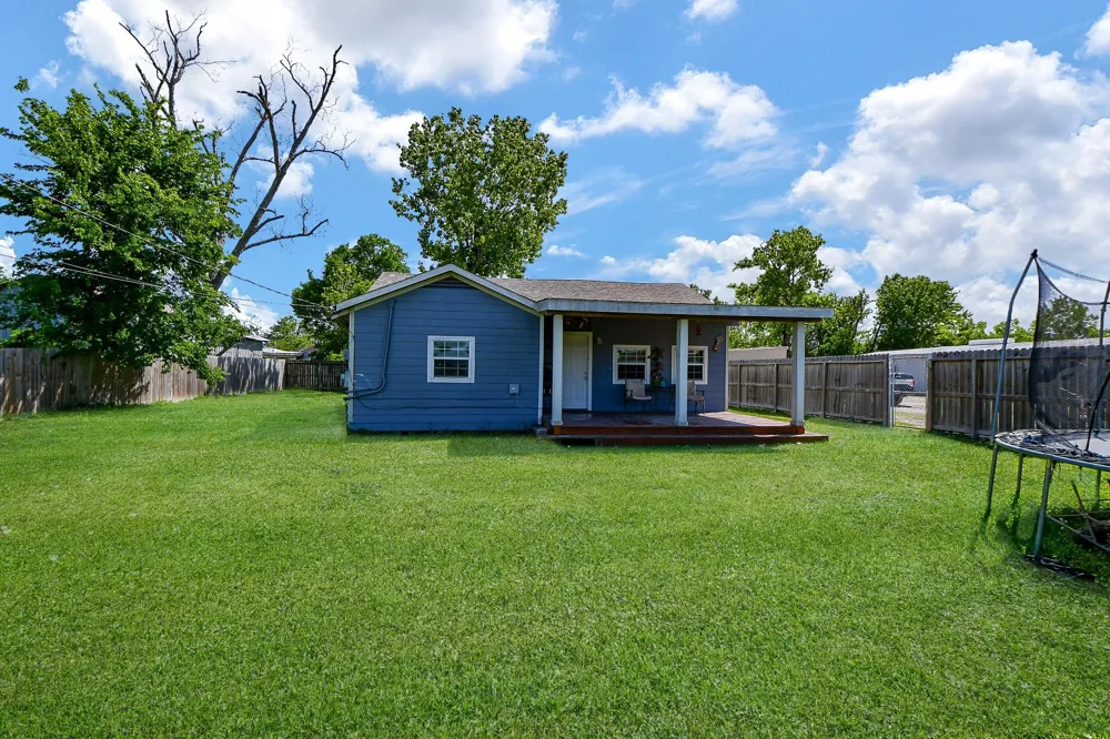 2206 Hartwick Road Houston, TX 77093