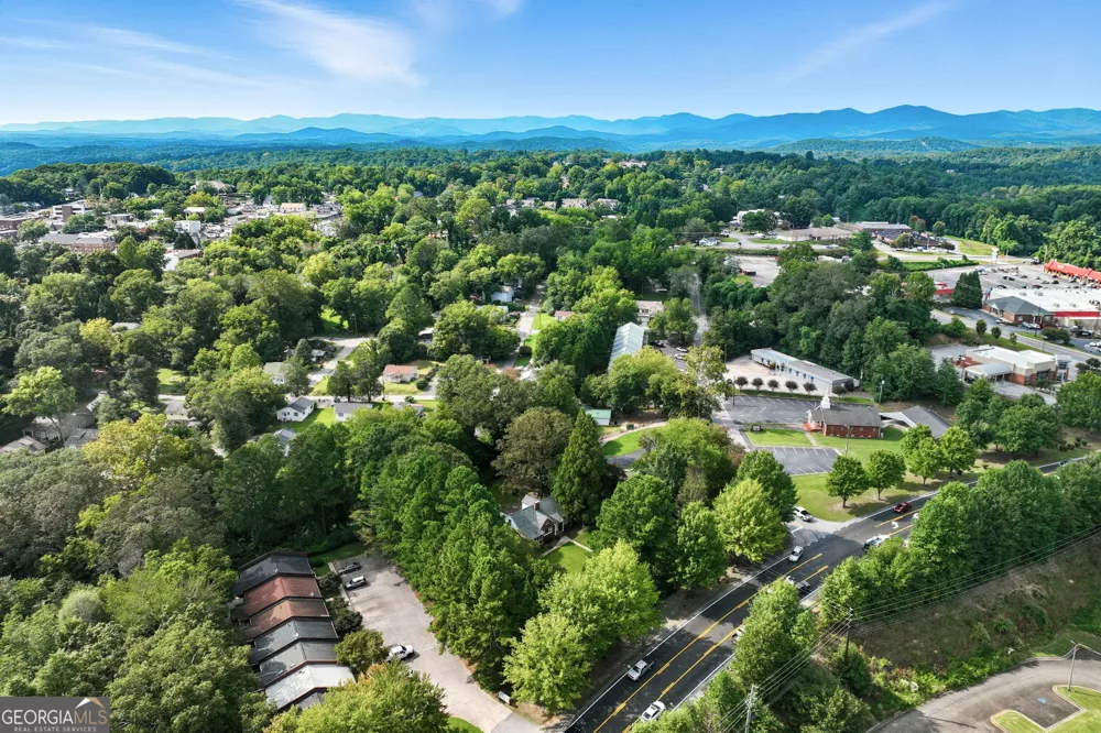 329 Morrison Moore PKWY E Dahlonega, GA 30533