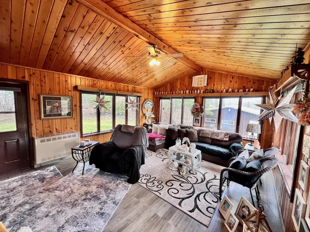 10261 Wien Road Cook, MN 55723